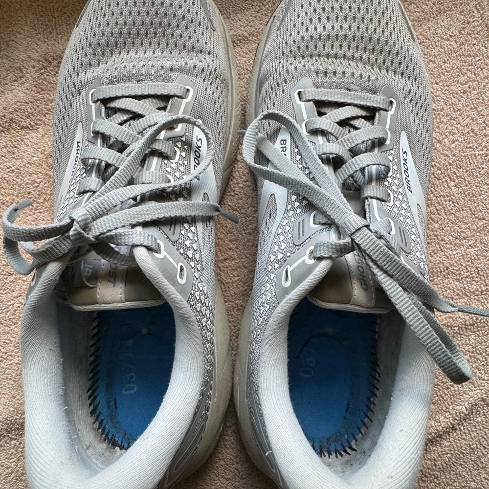 Women’s Brooks Ghost 14 - size 9.5 Wide
